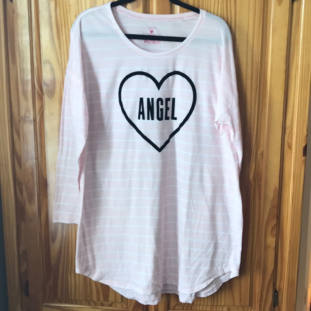 Great condition Victoria’s Secret sleep shirt